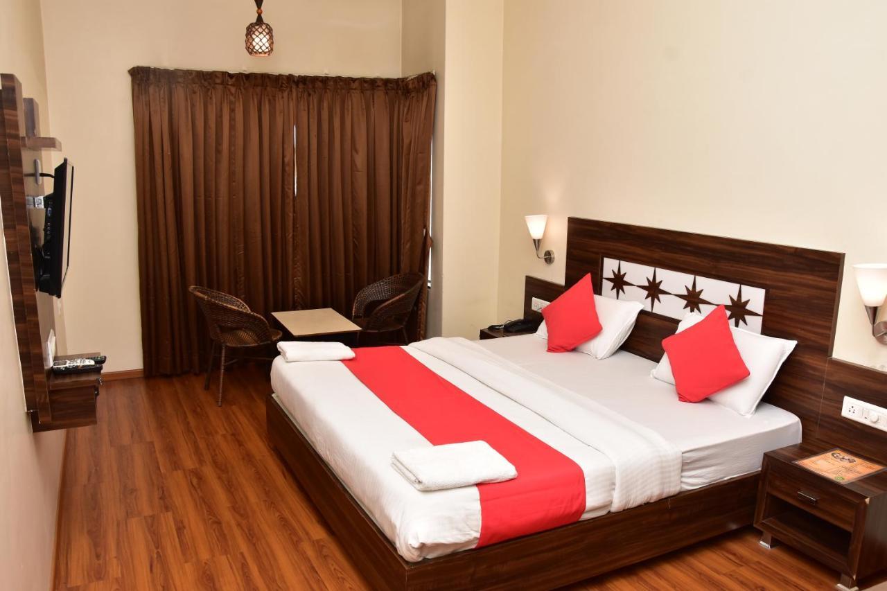 Popular Hotel Pune Eksteriør billede